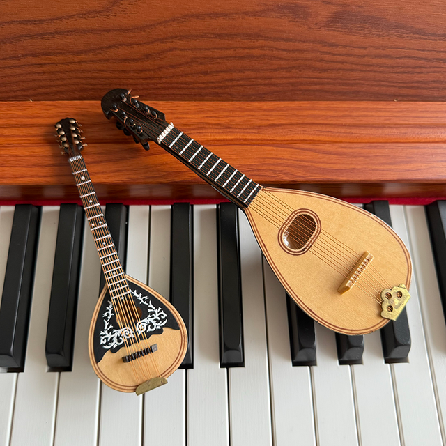 Mandolin wood 