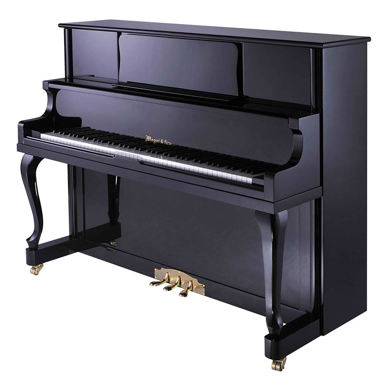 C125CB UPRIGHT PIANO